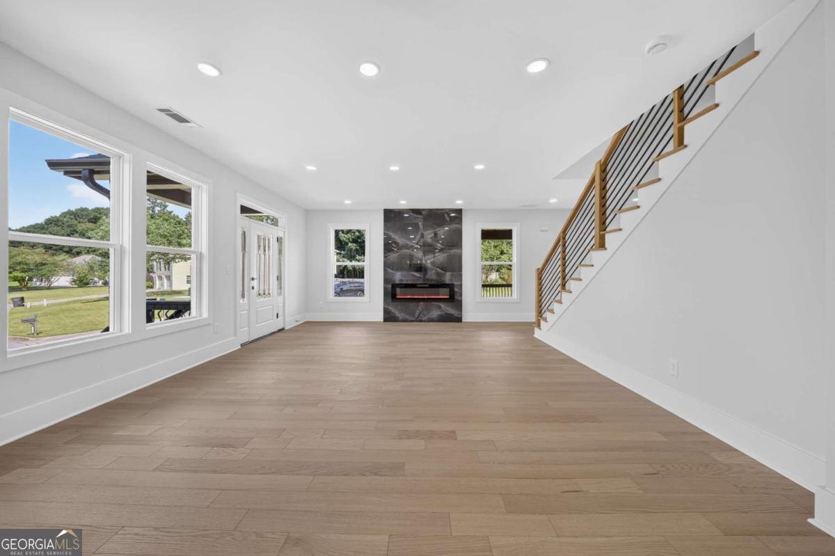 210 lacey Loganville - Photo 14