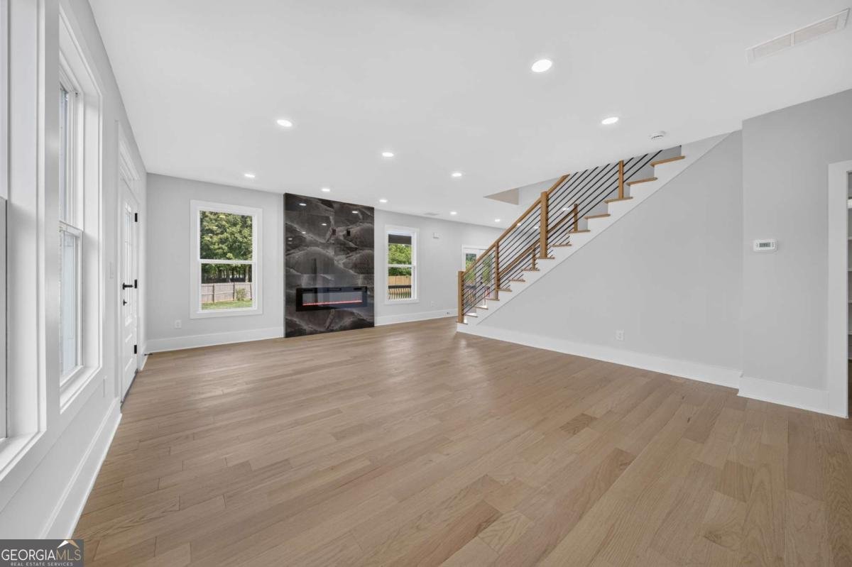 210 lacey Loganville - Photo 15