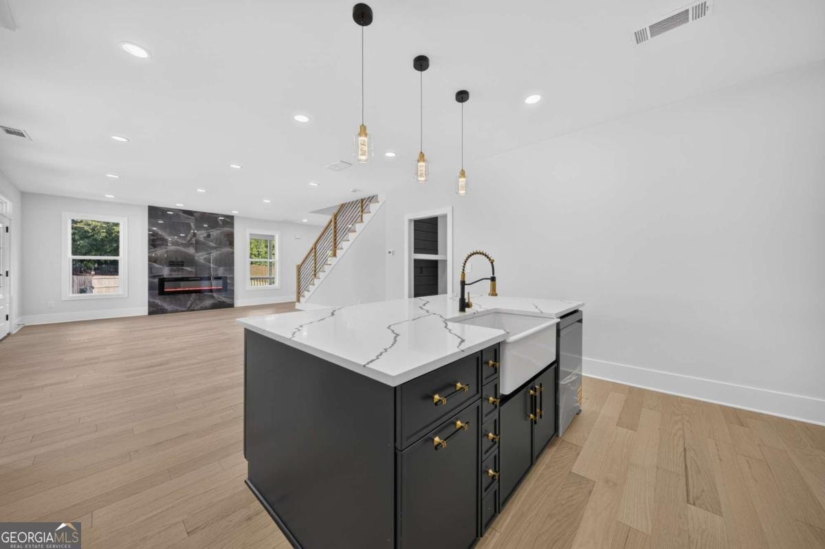 210 lacey Loganville - Photo 19