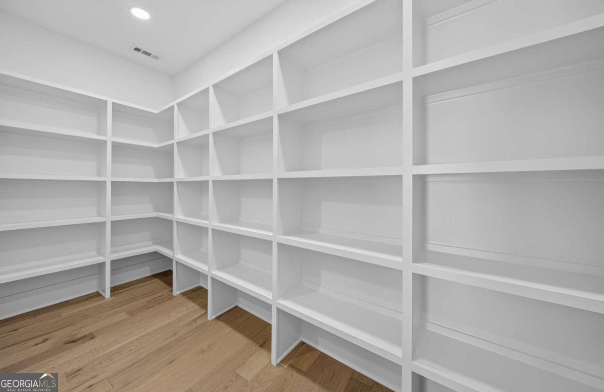 210 lacey Loganville - Photo 24