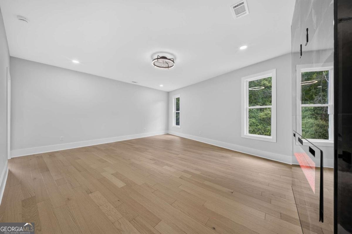 210 lacey Loganville - Photo 25
