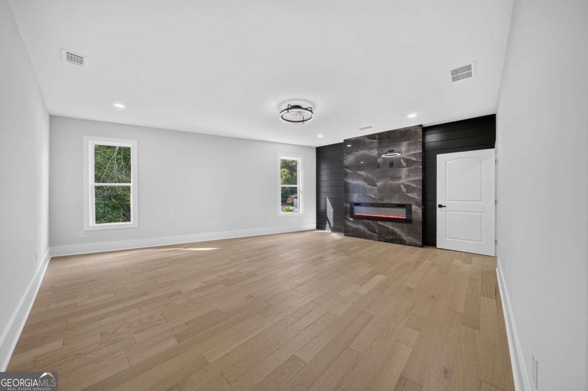 210 lacey Loganville - Photo 26
