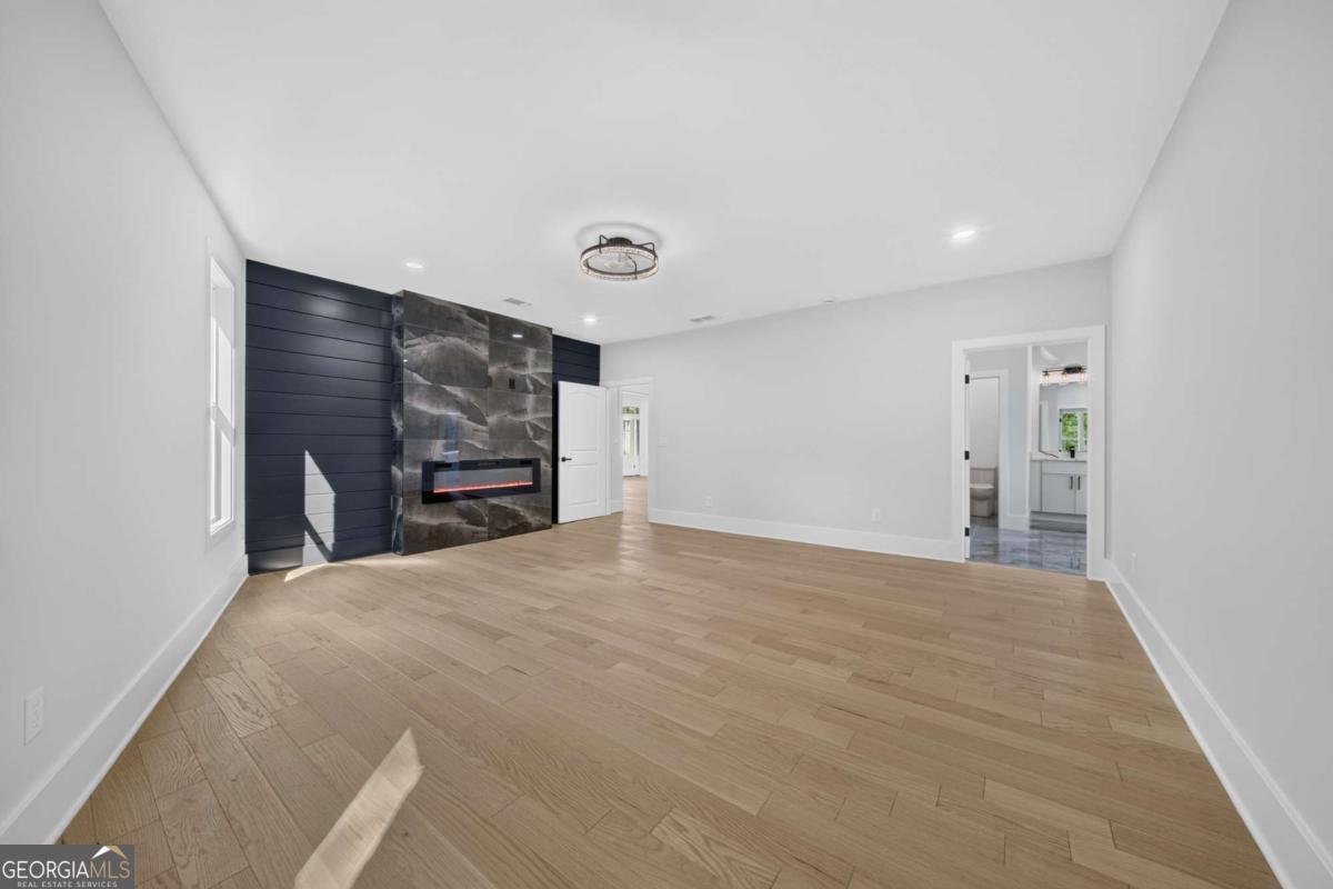 210 lacey Loganville - Photo 27