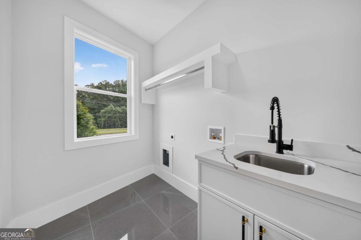 210 lacey Loganville - Photo 36