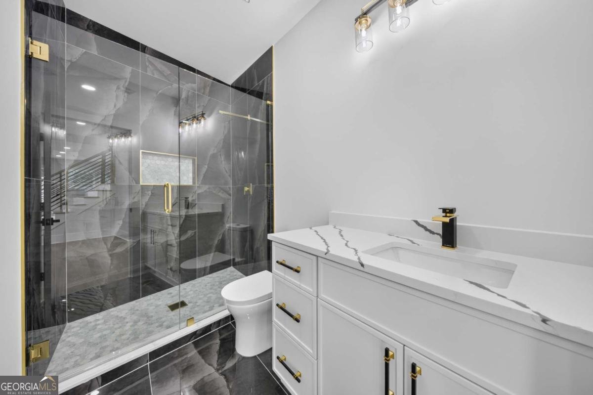 210 lacey Loganville - Photo 37