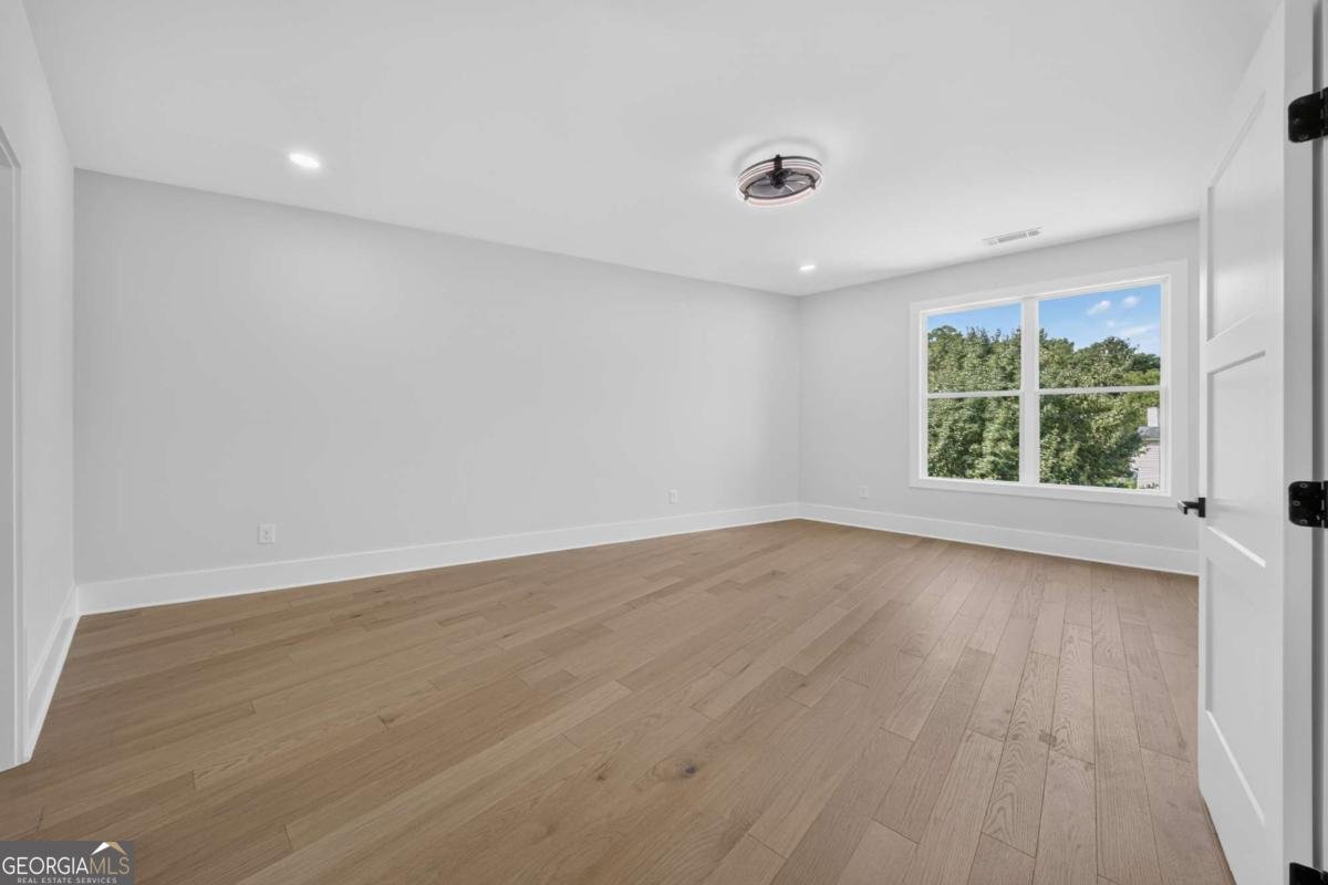 210 lacey Loganville - Photo 51