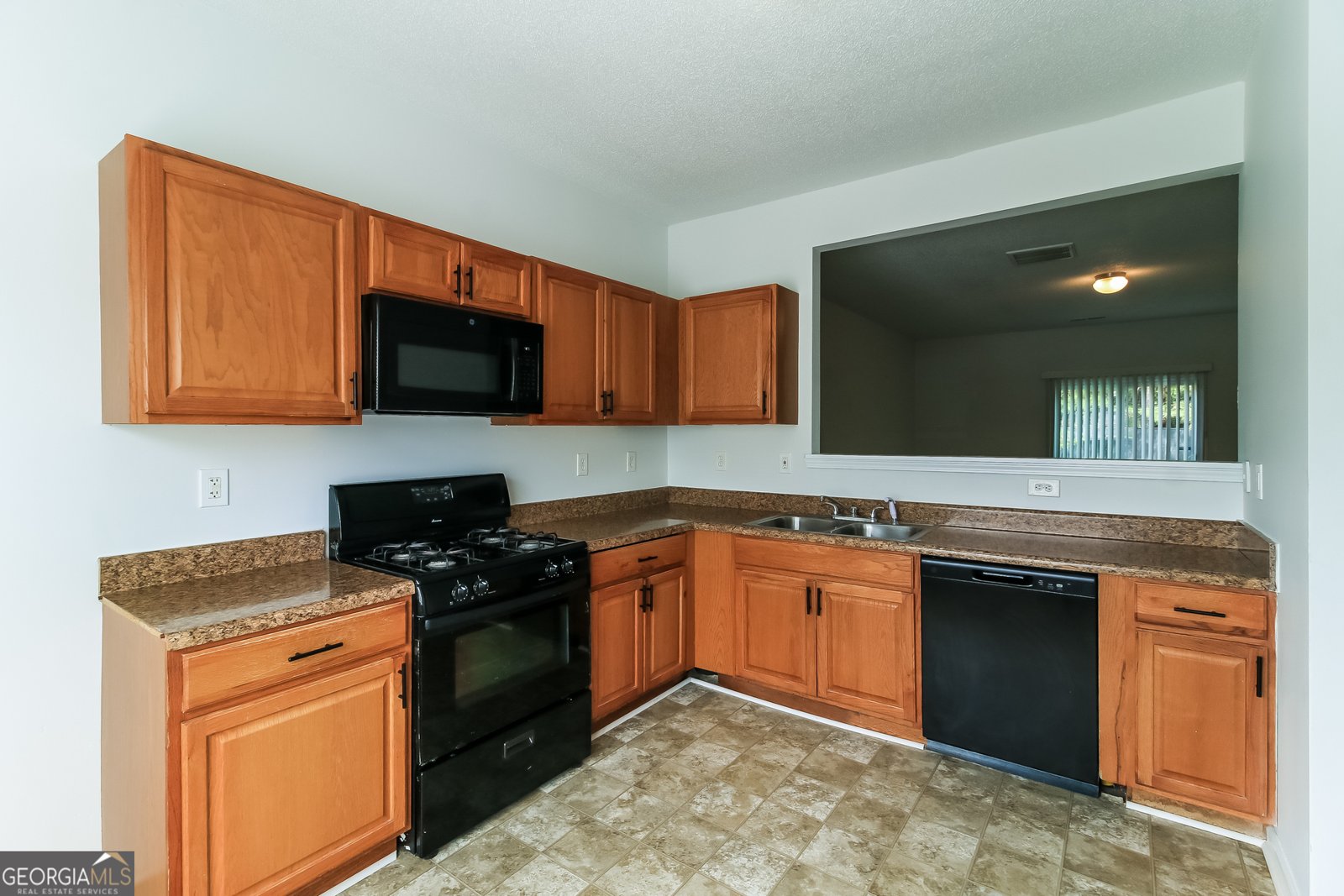 6090 Oak Bend Court Riverdale - Photo 6