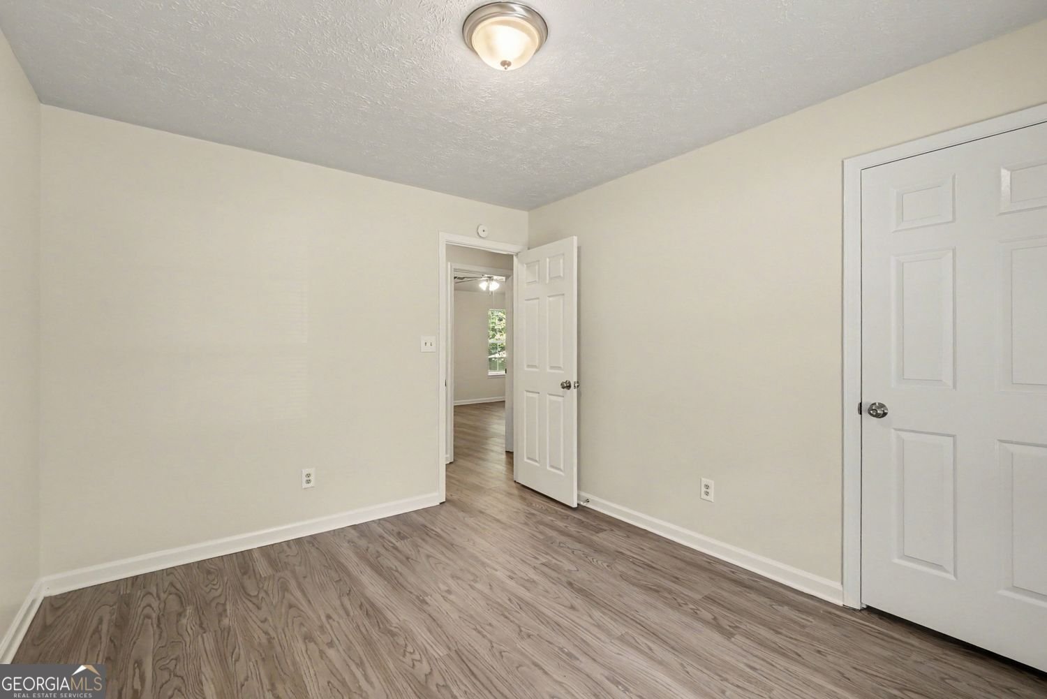 529 Bluff Court Woodstock - Photo 13