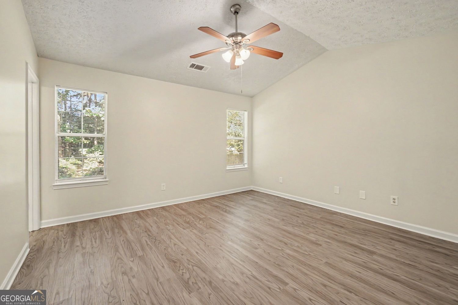 529 Bluff Court Woodstock - Photo 17