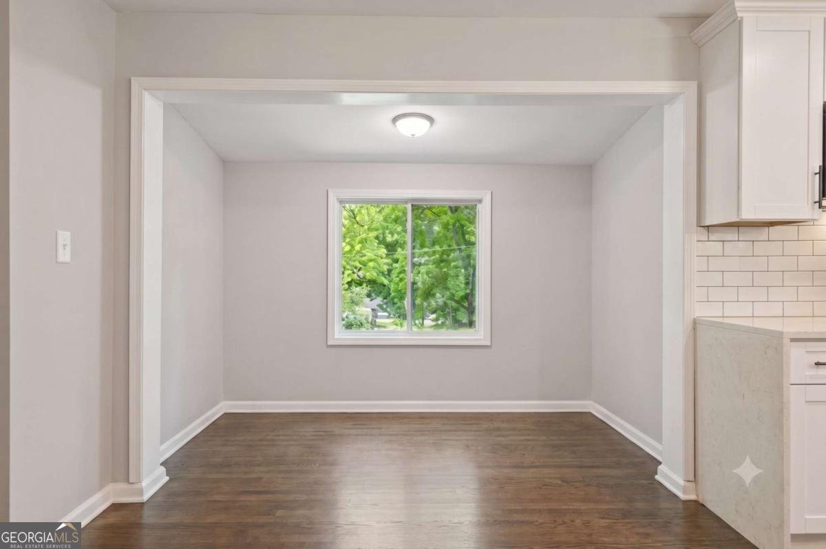 1507 Lively Ridge Road Atlanta - Photo 7