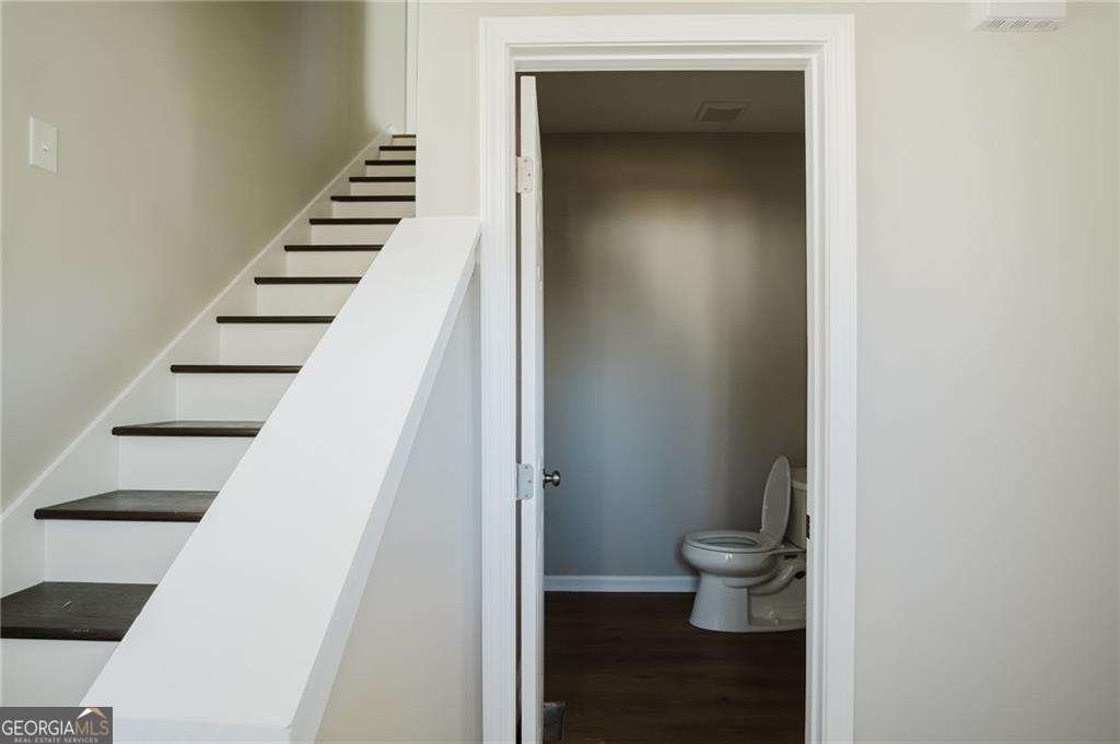 112 Neal Avenue Stockbridge - Photo 6