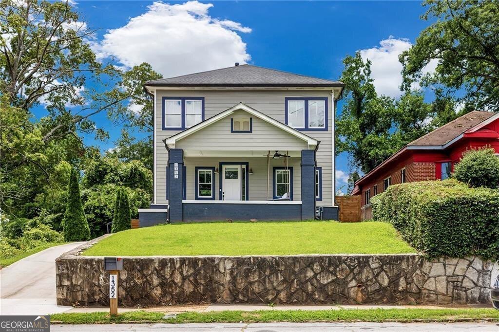 1352 Donnelly Avenue Atlanta - main photo