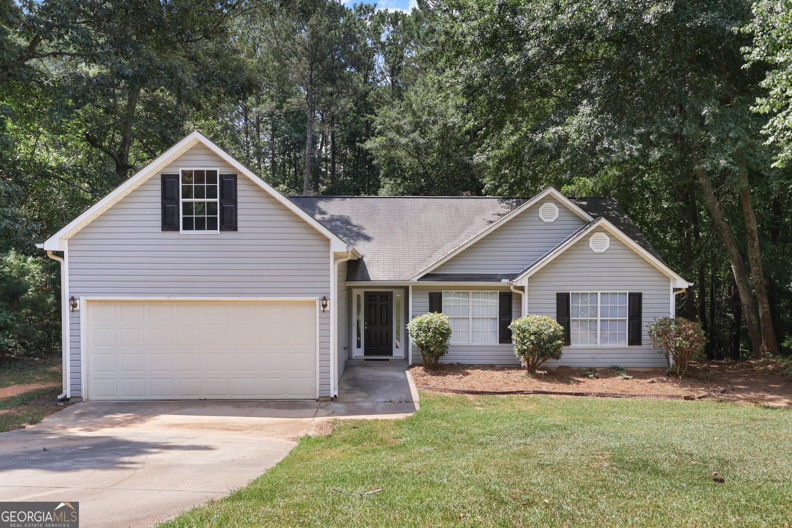 215 Cambridge Way Covington - main photo