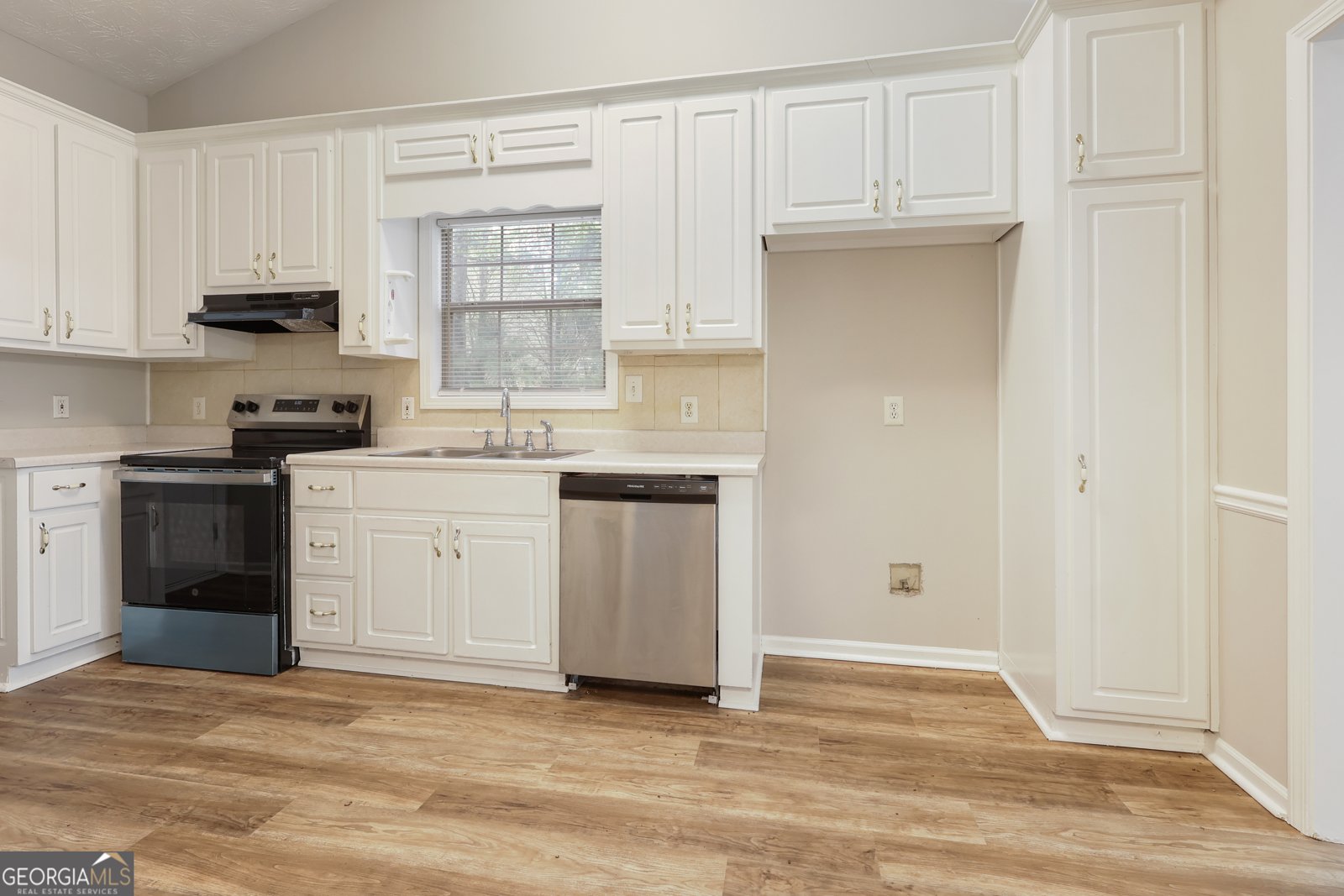 215 Cambridge Way Covington - Photo 9