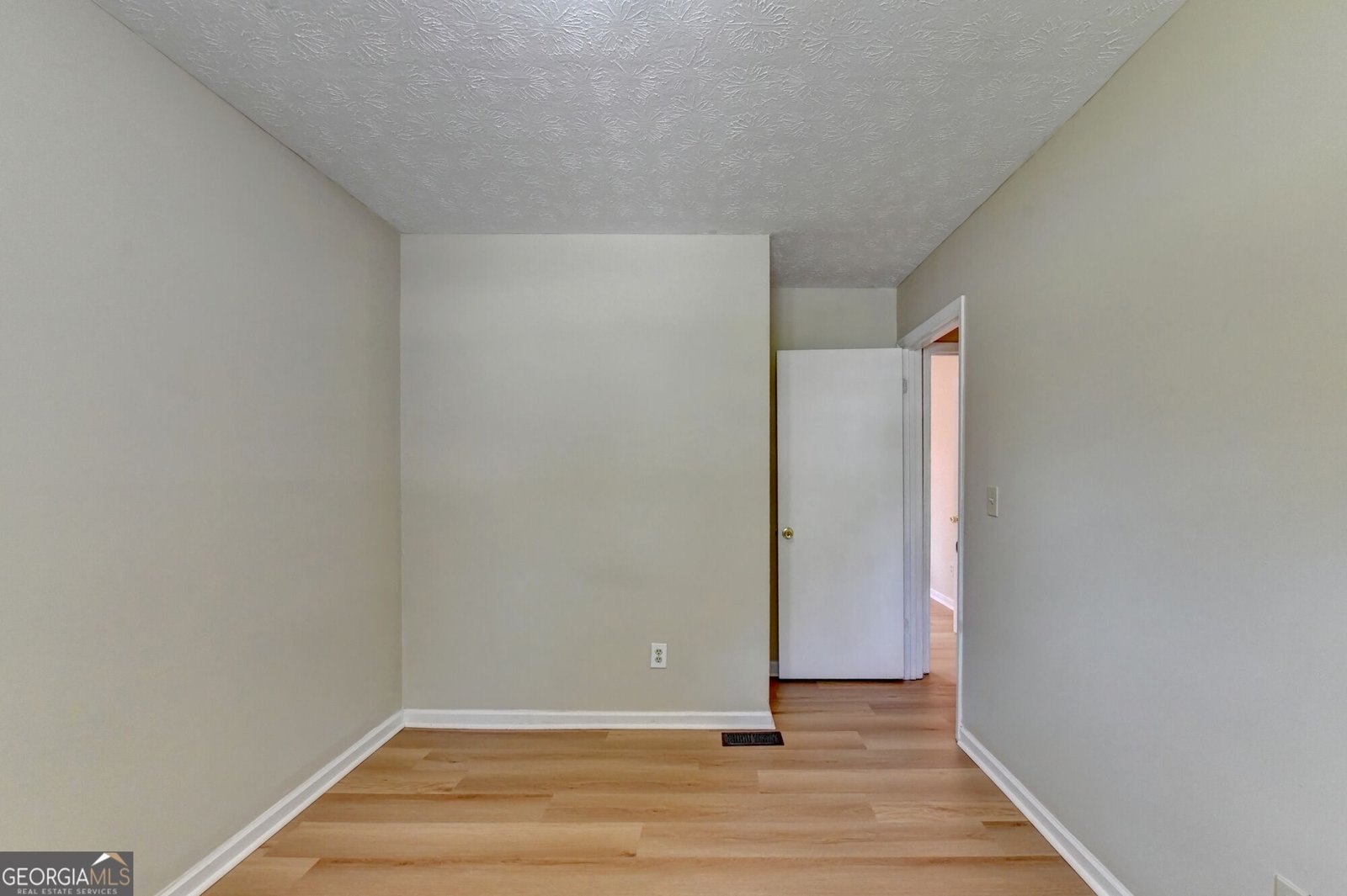 2484 Rhoanoke Drive Duluth - Photo 19