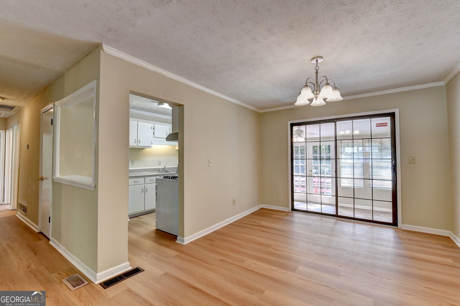 2484 Rhoanoke Drive Duluth - Photo 9
