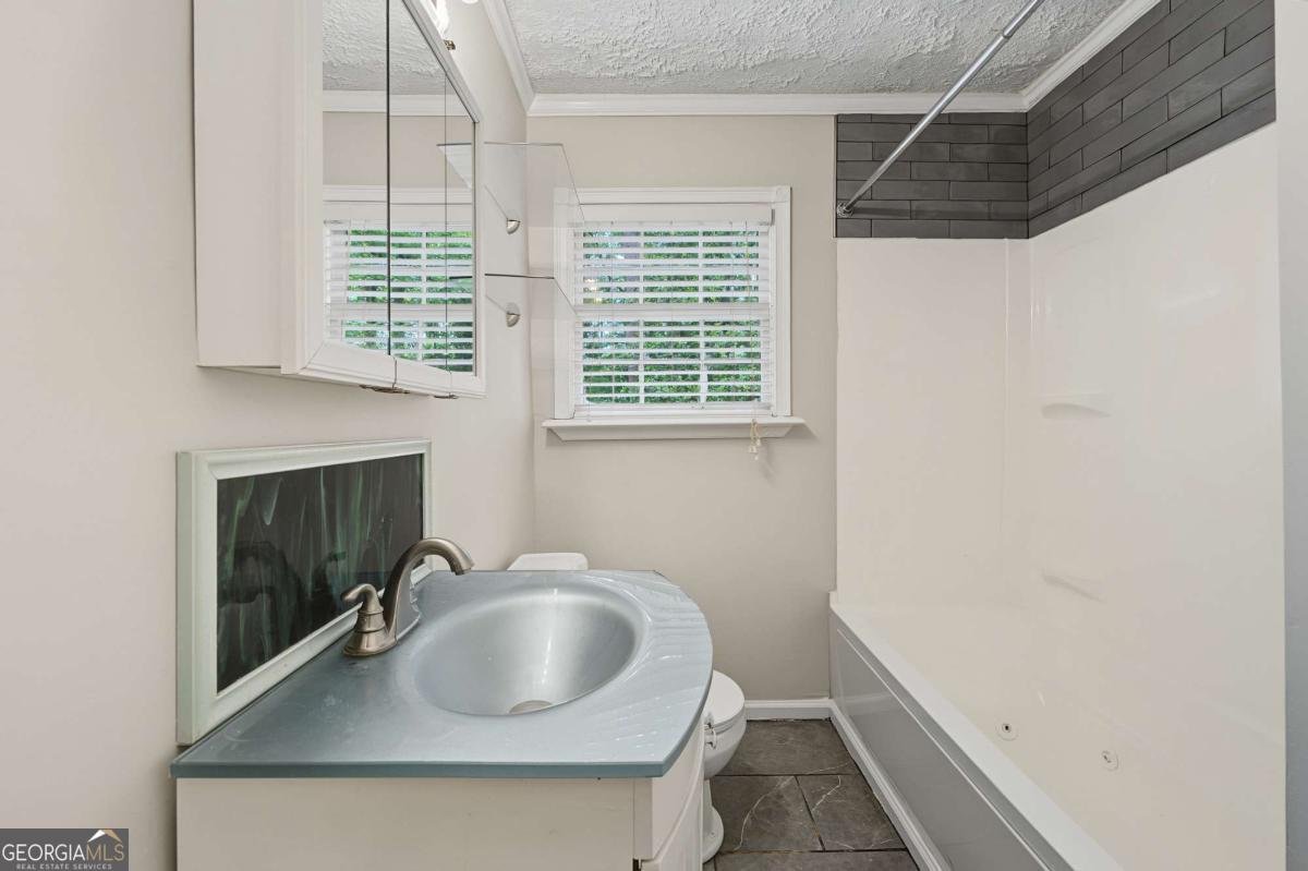 2327 Ben Hill Road Atlanta - Photo 9
