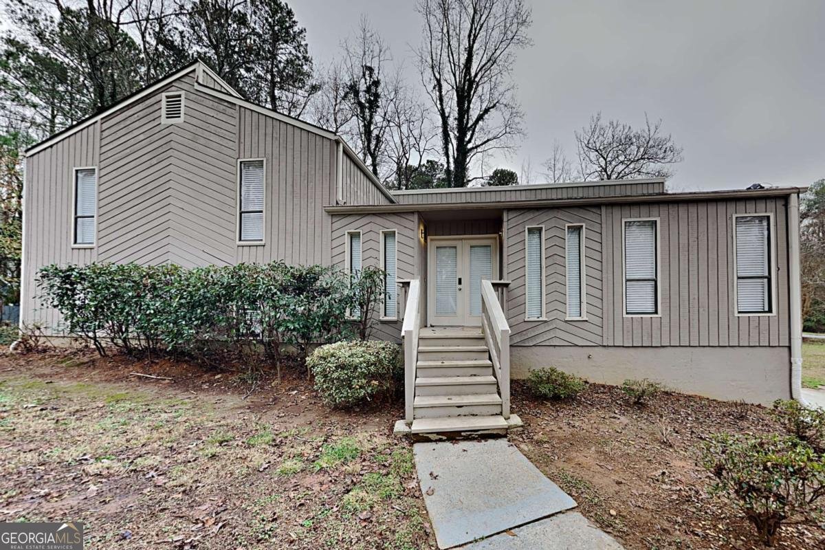 2929 Manitoba Lane Marietta - main photo