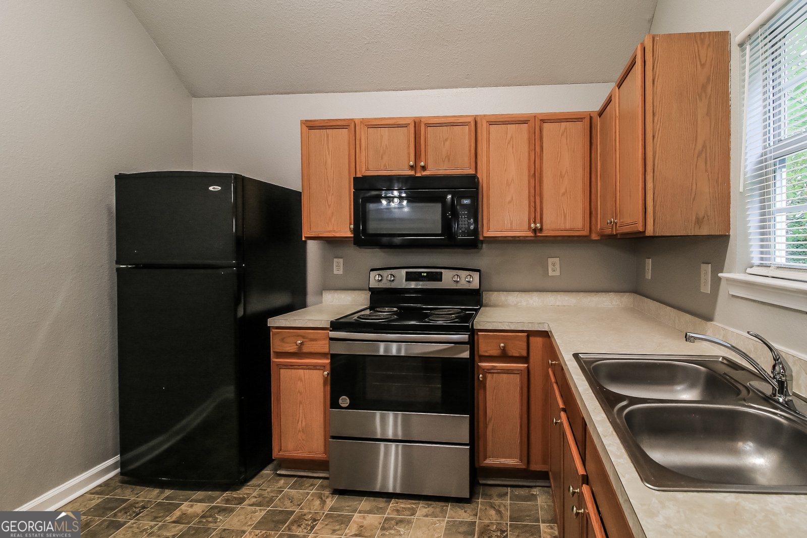 4525 Ravenwood Place Union City - Photo 7