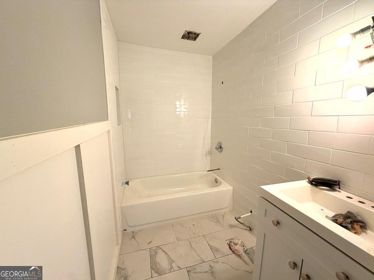 955 Pinecrest Drive Forest Park - Photo 33