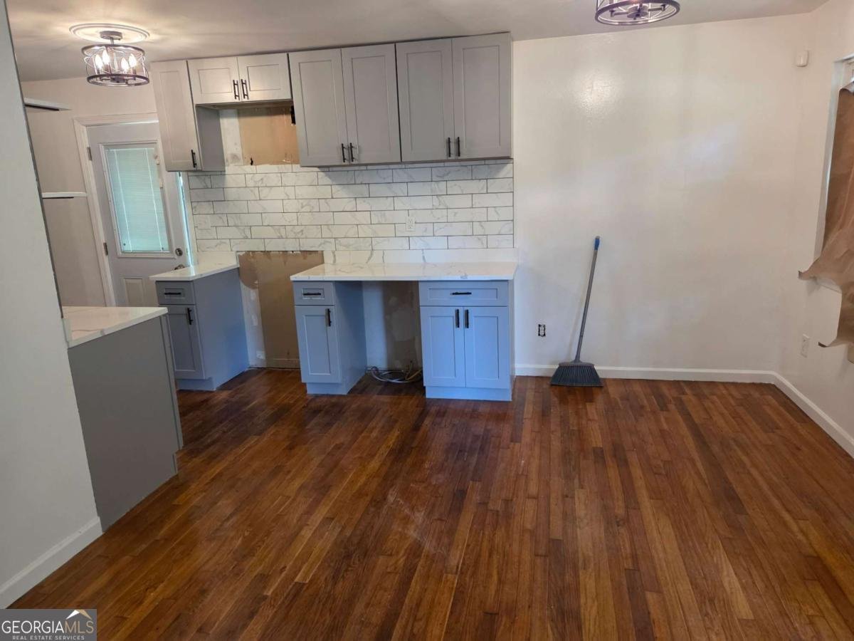 2396 Clarissa Drive Atlanta - Photo 14