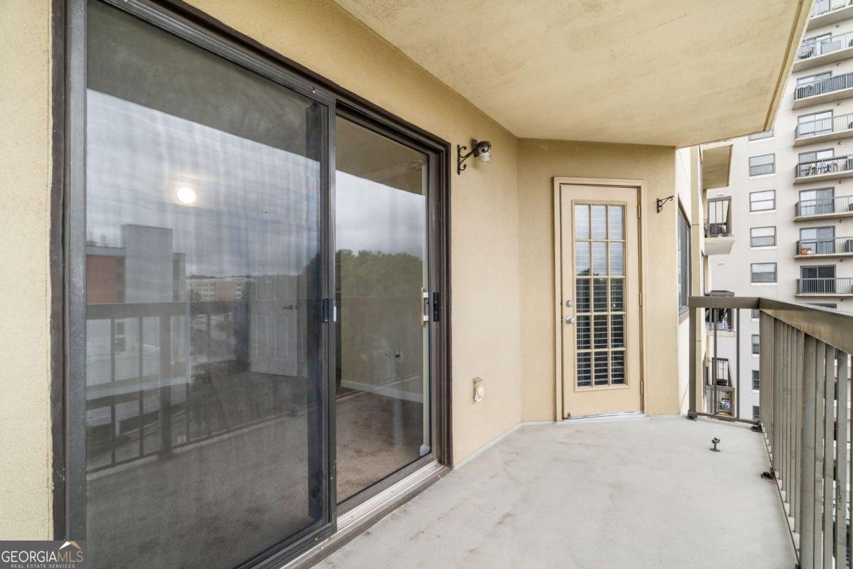 795 Hammond Drive Atlanta - Photo 18