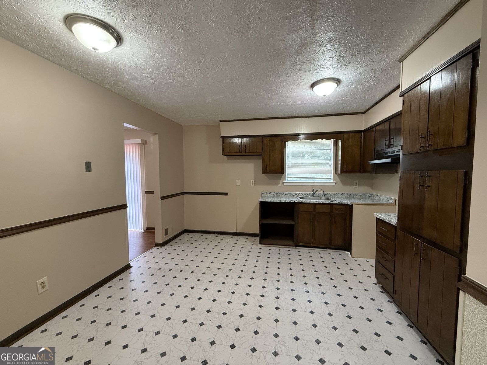 8472 Sheridan Drive Jonesboro - Photo 10