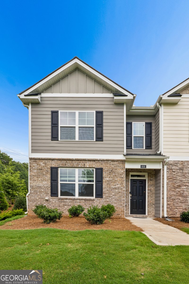 608 Gray Branch Court Lawrenceville - main photo