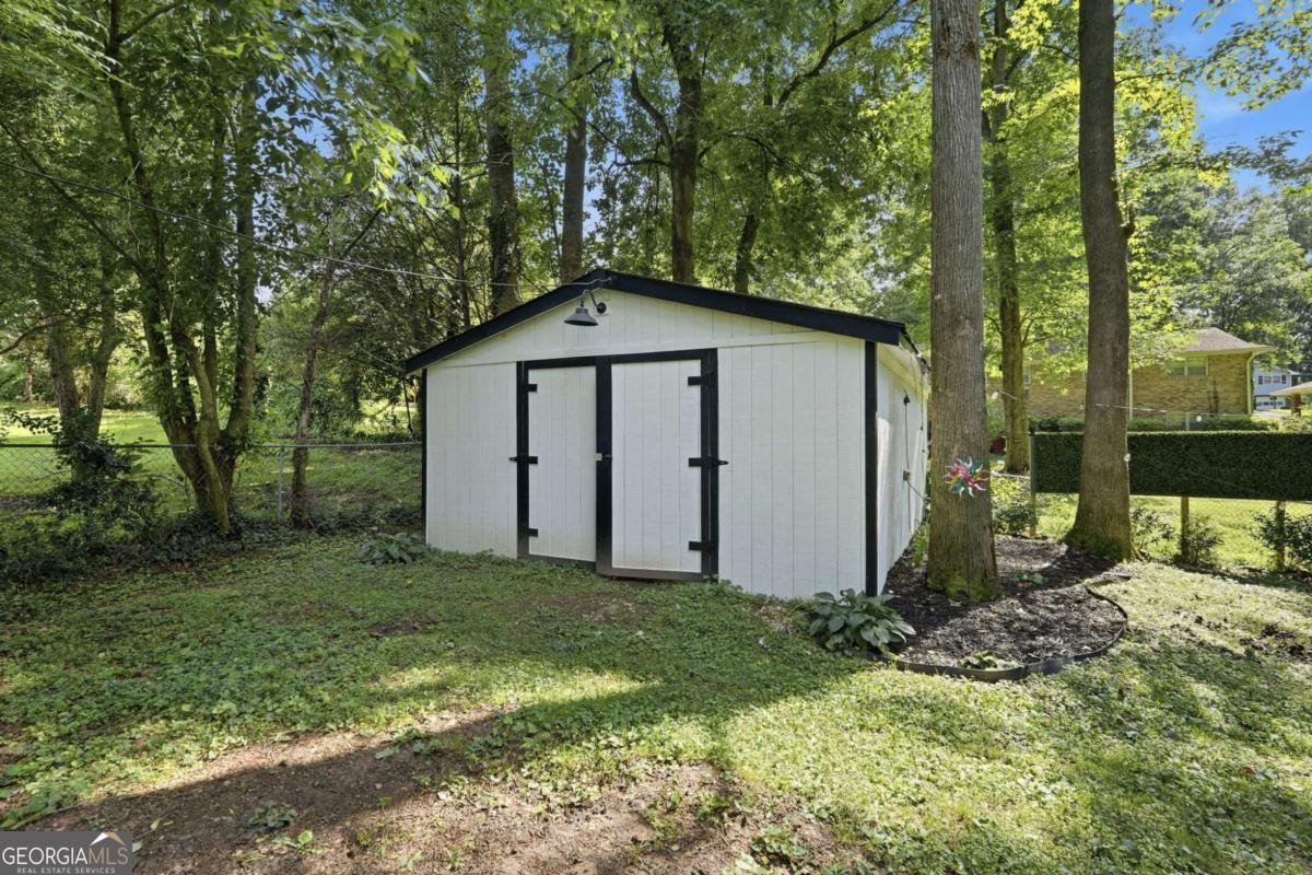 451 Little John Drive Lilburn - Photo 23