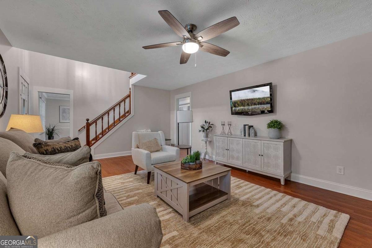 807 Emerald Falls Woodstock - Photo 12