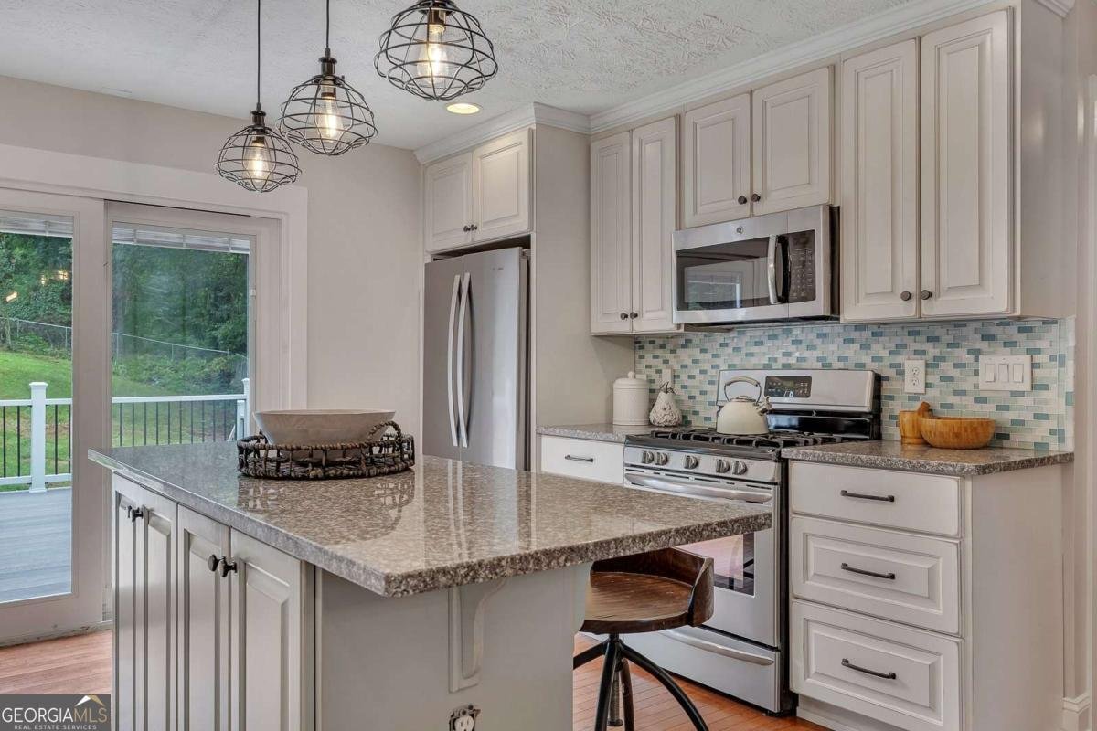 807 Emerald Falls Woodstock - Photo 19