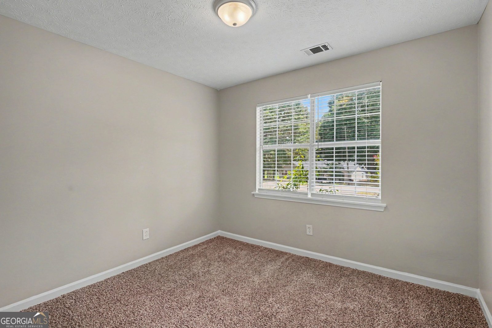 560 Country Woods Drive Covington - Photo 11
