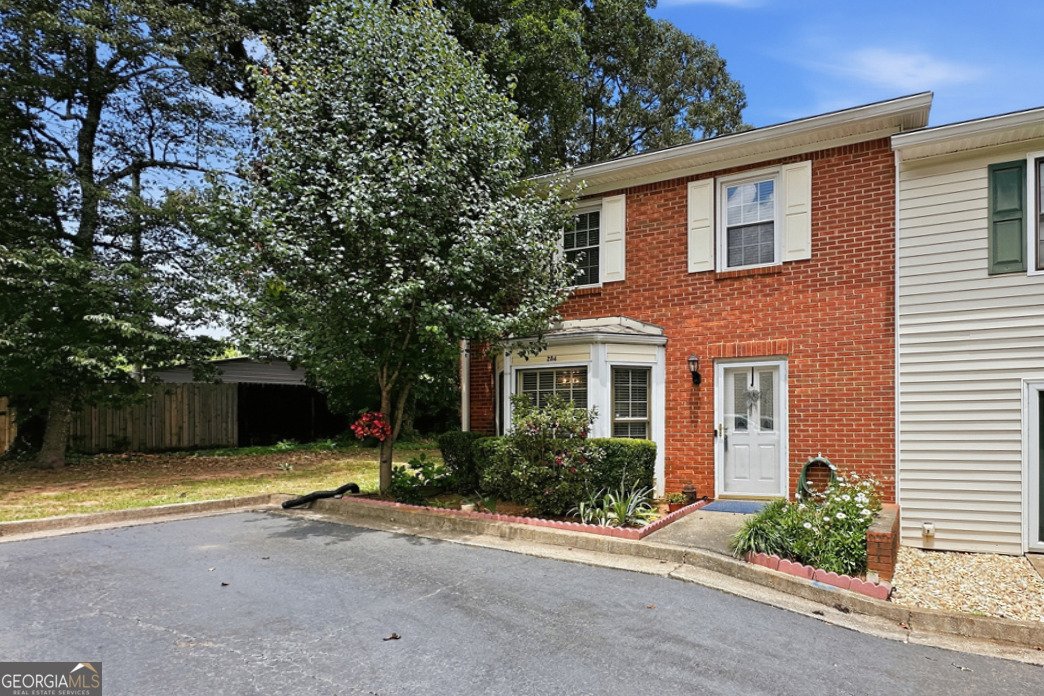 284 Shaded Oaks Lane Marietta - main photo