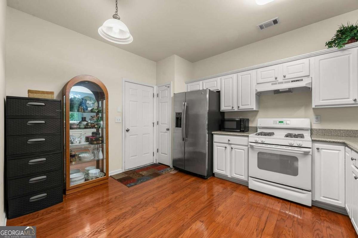 2095 Hailston Drive Duluth - Photo 7