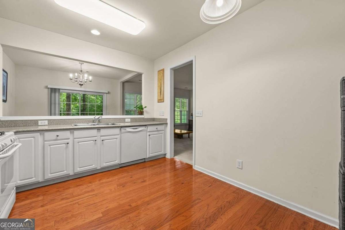 2095 Hailston Drive Duluth - Photo 8