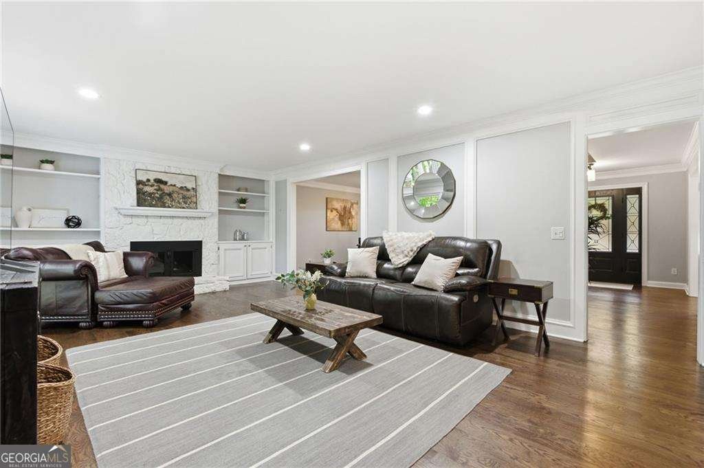 10145 Cresent Hill Lane Roswell - Photo 9