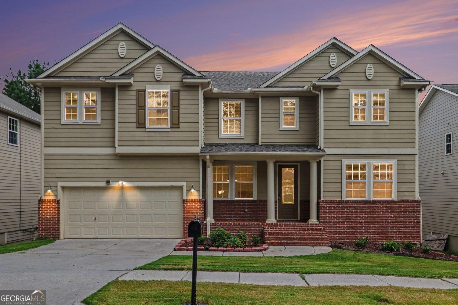 6195 Park Leaf Walk Buford - main photo
