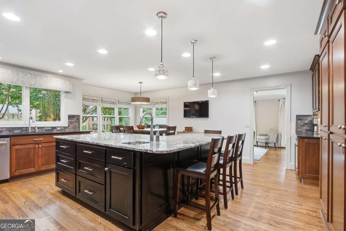 1329 Mile Post Drive Dunwoody - Photo 8