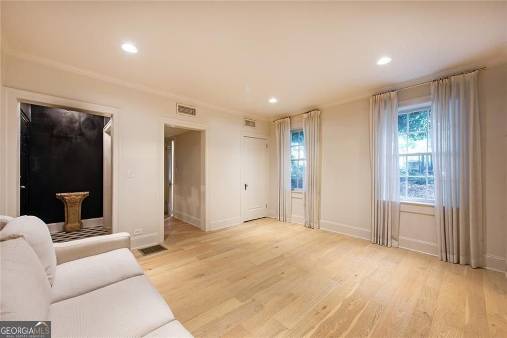 2222 Peachtree Road Atlanta - Photo 12