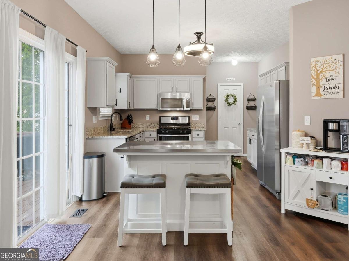 208 Mincey Way Woodstock - Photo 8