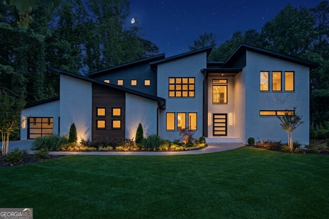 1000 Clementstone N.E Drive Sandy Springs - main photo
