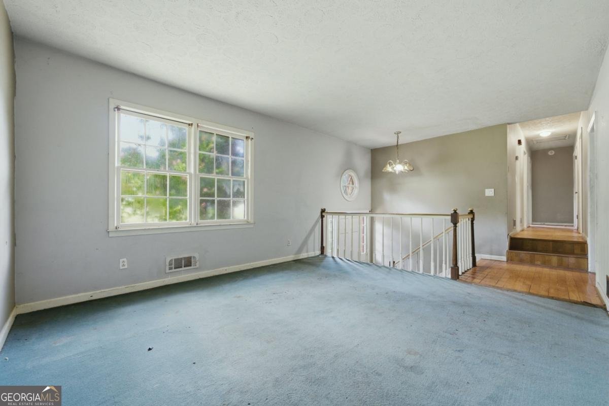 532 Stockwood Drive Woodstock - Photo 6