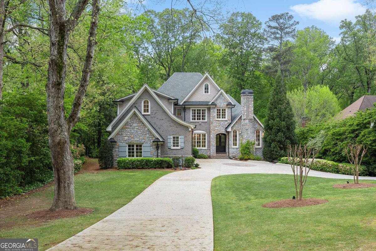 1431 Hearst Drive Brookhaven - main photo