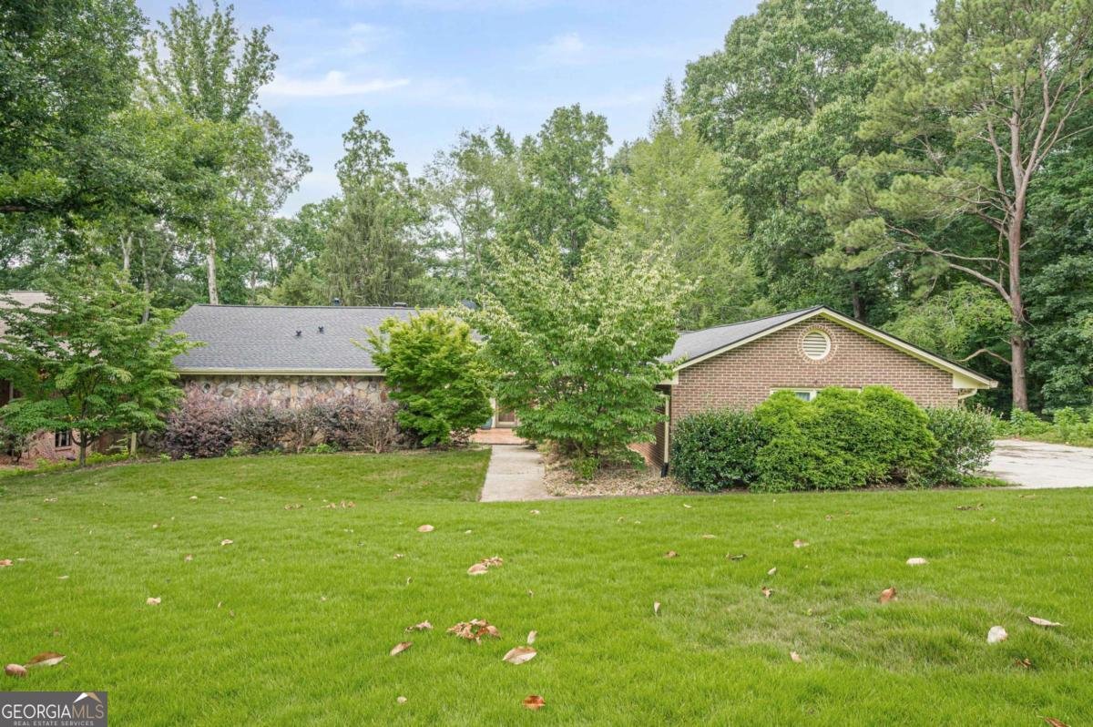115 Farmstead Lane Roswell - main photo