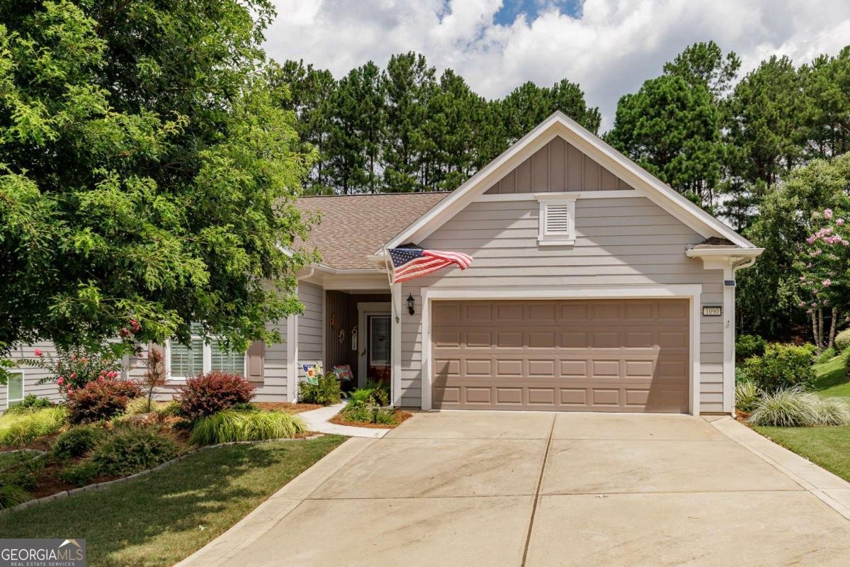 1090 Branch Creek Way Greensboro - main photo