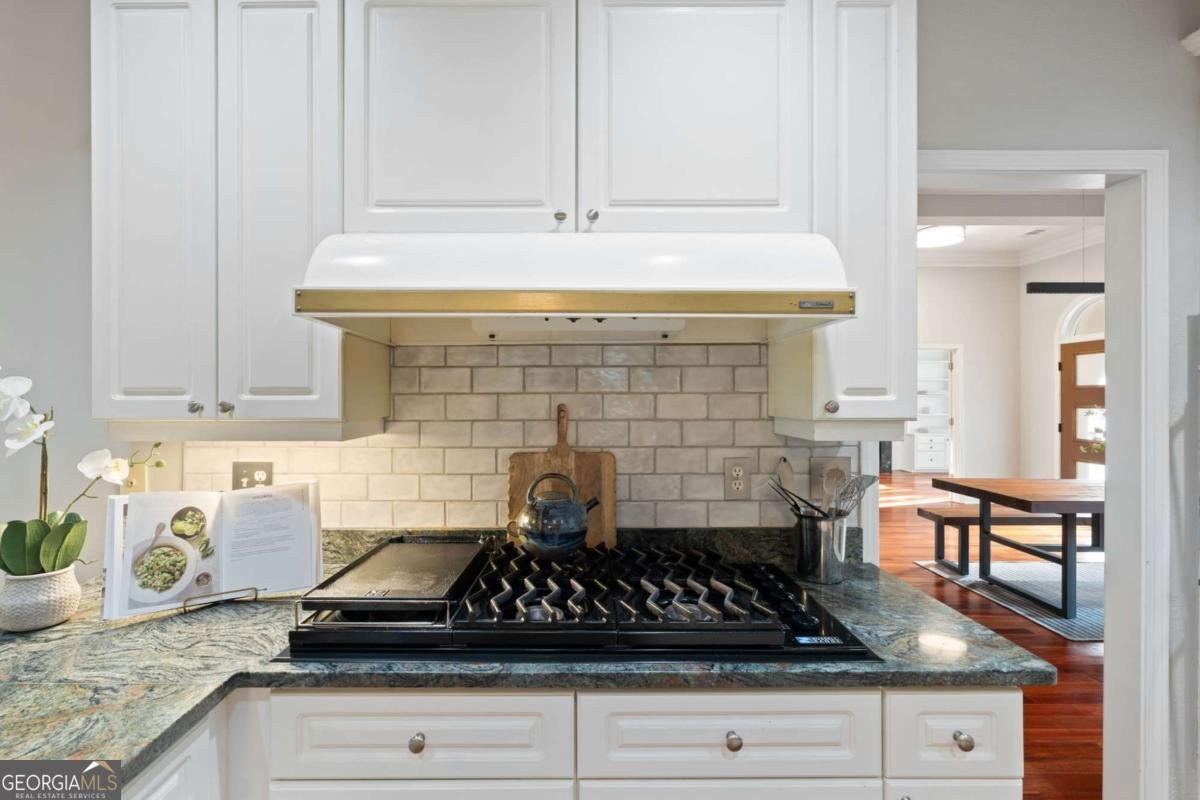 802 Lakeglen Drive Suwanee - Photo 18