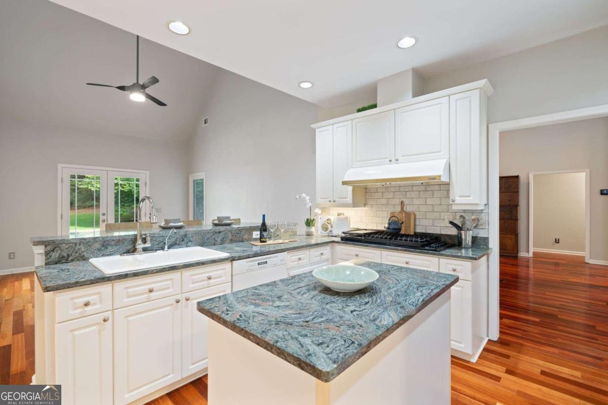 802 Lakeglen Drive Suwanee - Photo 20