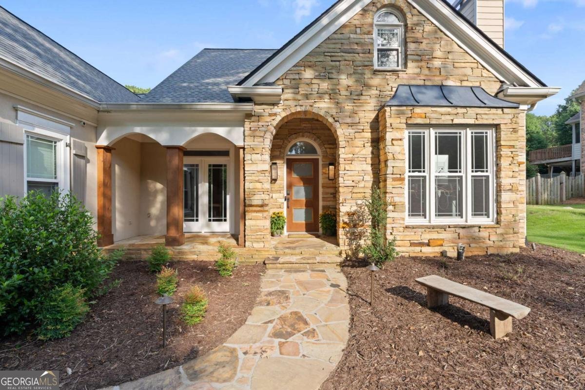 802 Lakeglen Drive Suwanee - Photo 6