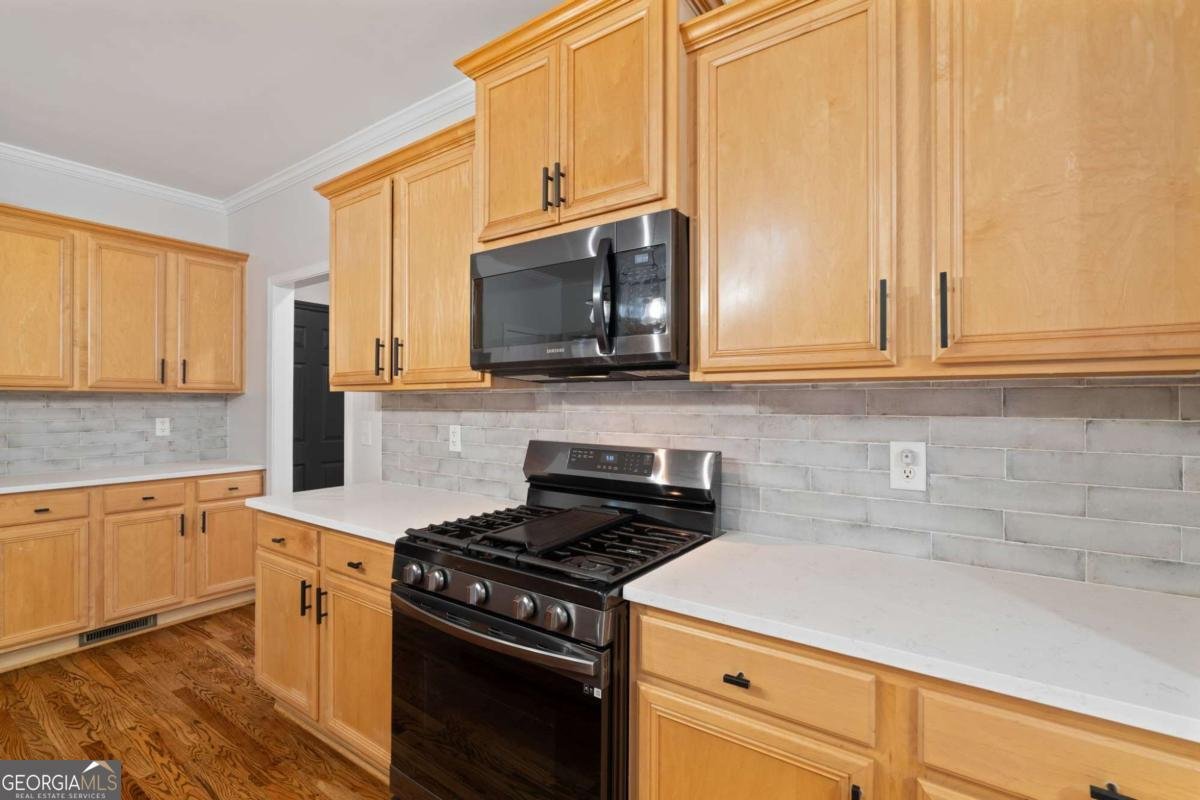 8745 Stone River Drive Gainesville - Photo 15
