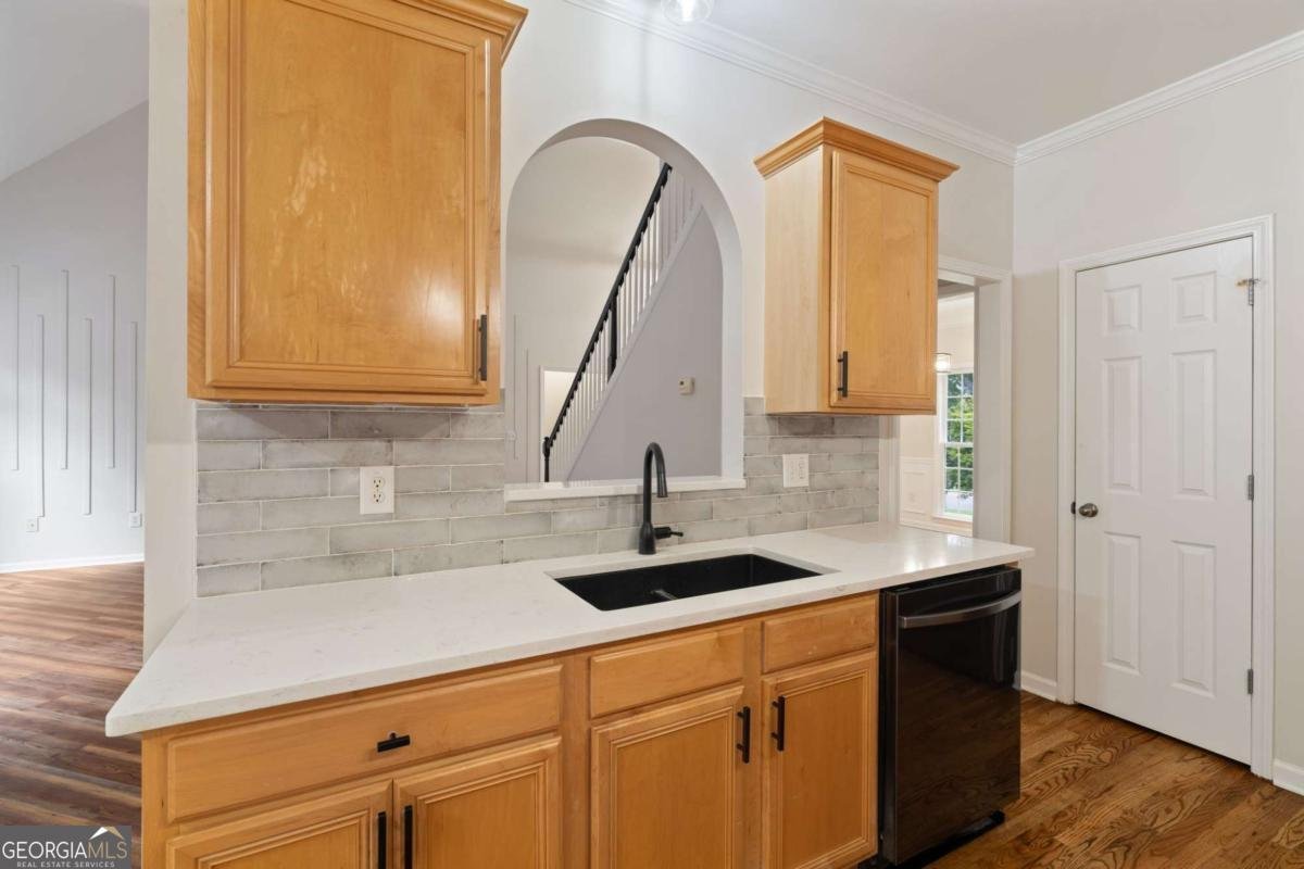 8745 Stone River Drive Gainesville - Photo 16